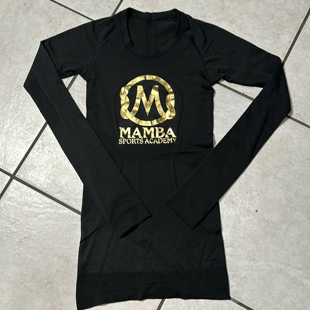 Lululemon Swiftly Tech Black Long Sleeve Mamba Sports Academy Kobe Bryant